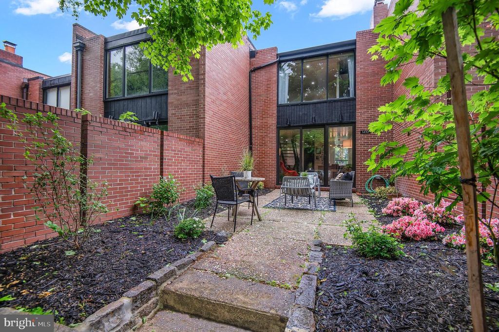 Image 14 of property listing at 1410 MASON ST, Baltimore, MD 21217