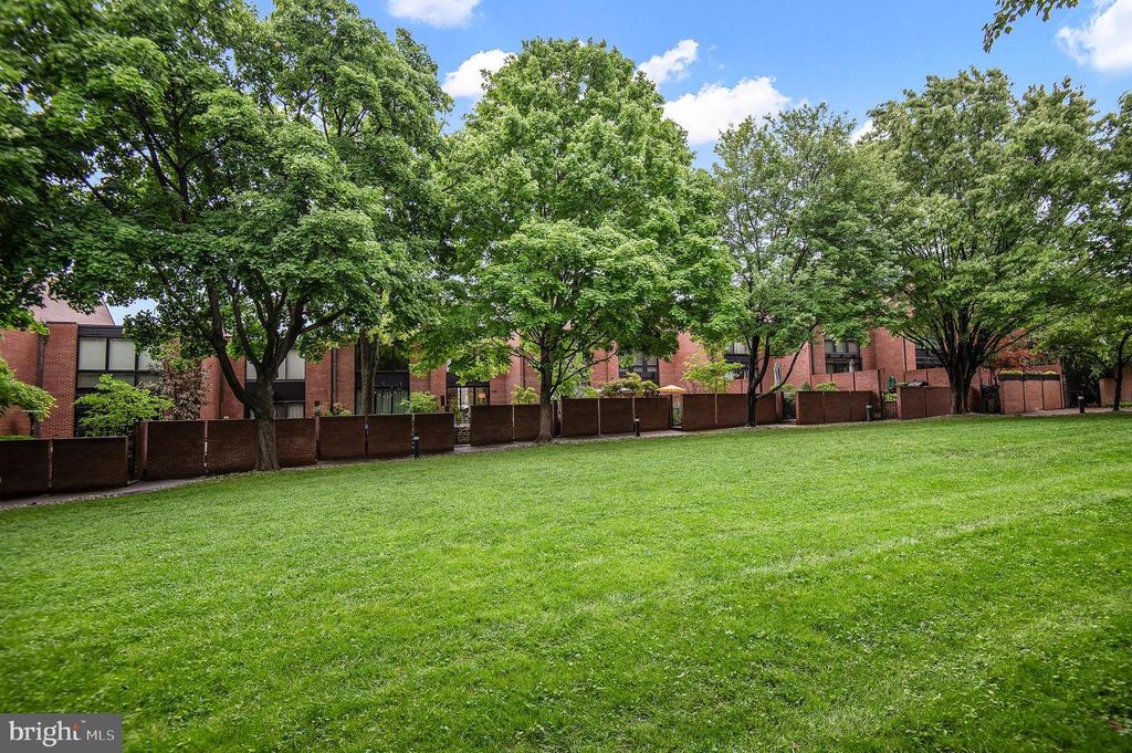 Image 15 of property listing at 1410 MASON ST, Baltimore, MD 21217