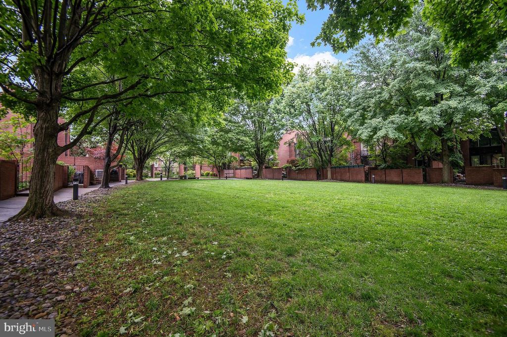 Image 16 of property listing at 1410 MASON ST, Baltimore, MD 21217