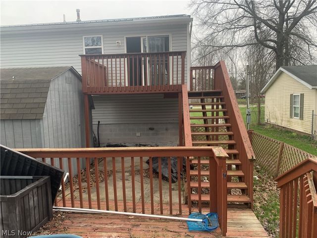 238 Raymond Avenue NW, Warren, OH 44483