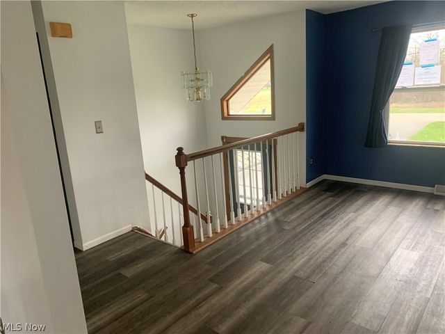 238 Raymond Avenue NW, Warren, OH 44483