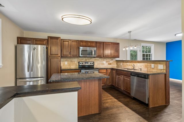 225 Bonnafield Dr, Hermitage, TN 37076