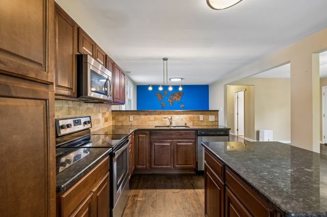 225 Bonnafield Dr, Hermitage, TN 37076