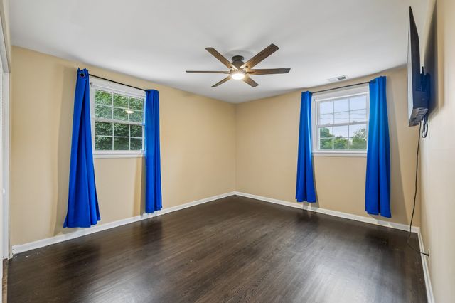 225 Bonnafield Dr, Hermitage, TN 37076