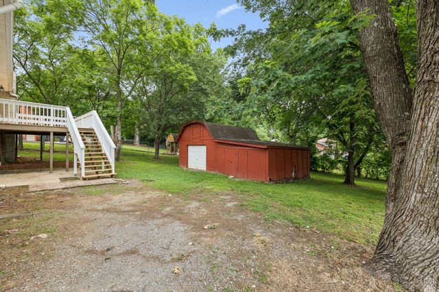 225 Bonnafield Dr, Hermitage, TN 37076