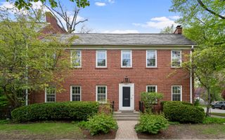 2656 Broadway Avenue, Evanston, IL 60201