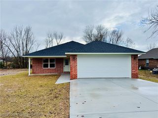 416 Deer-Run Road, Muldrow, OK 74954