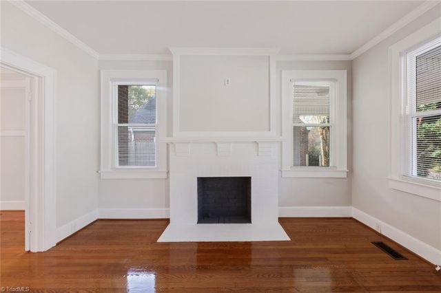 1015 S Hawthorne Road, Winston-salem, NC 27103