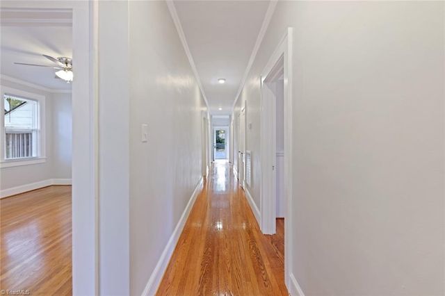 1015 S Hawthorne Road, Winston-salem, NC 27103