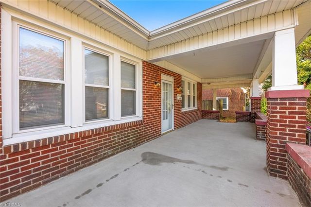 1015 S Hawthorne Road, Winston-salem, NC 27103