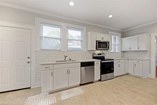 1015 S Hawthorne Road, Winston-salem, NC 27103