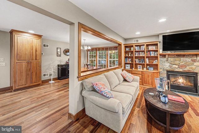 251 MAPLE AVE, Hershey, PA 17033