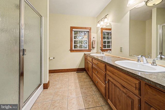 251 MAPLE AVE, Hershey, PA 17033