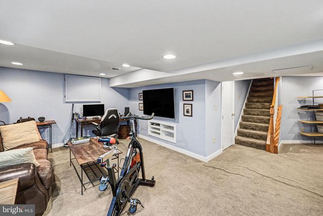 251 MAPLE AVE, Hershey, PA 17033