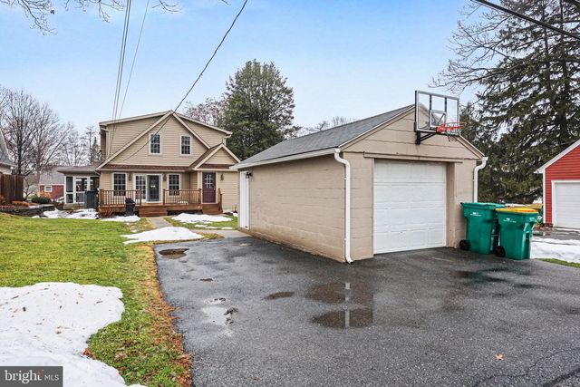 251 MAPLE AVE, Hershey, PA 17033