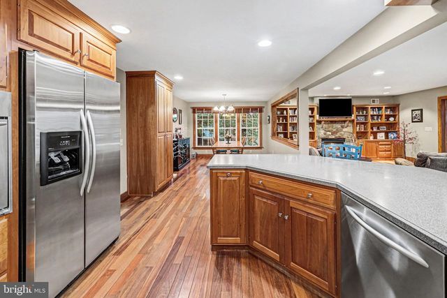 251 MAPLE AVE, Hershey, PA 17033