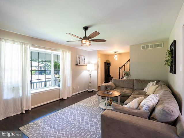 1211 JOANN DR, Millville, NJ 08332