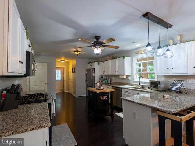 1211 JOANN DR, Millville, NJ 08332