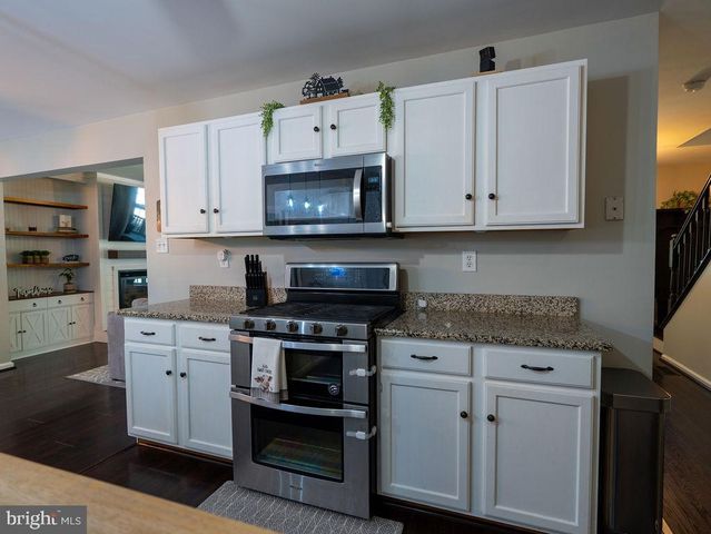 1211 JOANN DR, Millville, NJ 08332