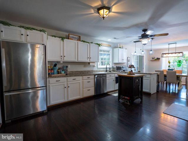 1211 JOANN DR, Millville, NJ 08332