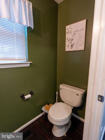1211 JOANN DR, Millville, NJ 08332