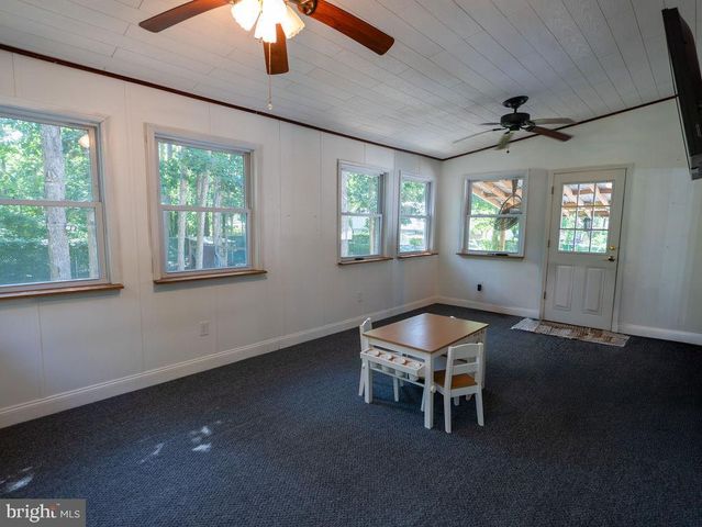 1211 JOANN DR, Millville, NJ 08332