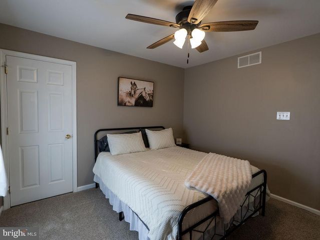 1211 JOANN DR, Millville, NJ 08332