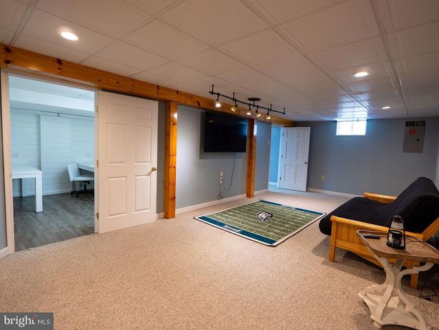 1211 JOANN DR, Millville, NJ 08332