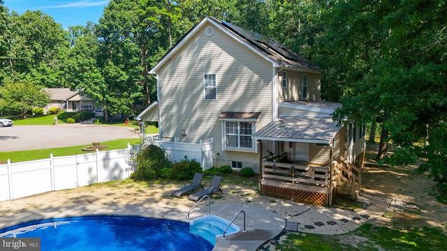 1211 JOANN DR, Millville, NJ 08332