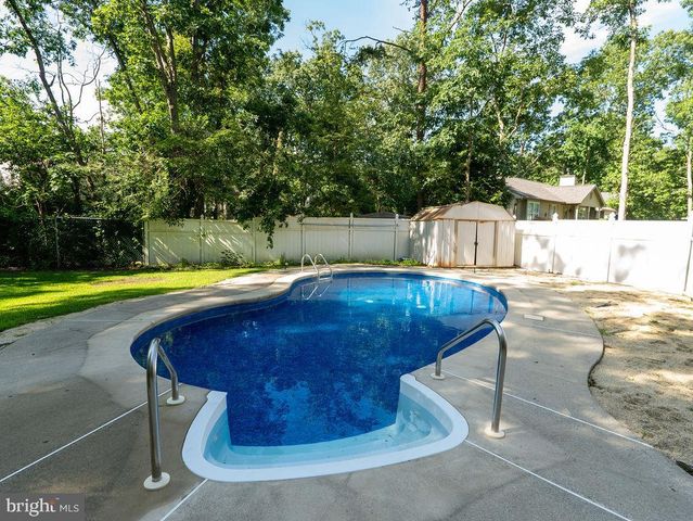 1211 JOANN DR, Millville, NJ 08332