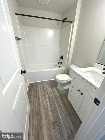 31 BLUE STONE DR, Fredericksburg, VA 22405