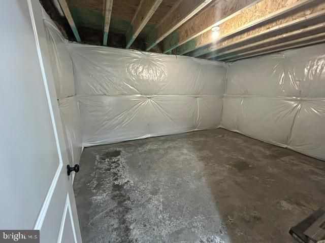 31 BLUE STONE DR, Fredericksburg, VA 22405