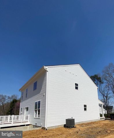 31 BLUE STONE DR, Fredericksburg, VA 22405