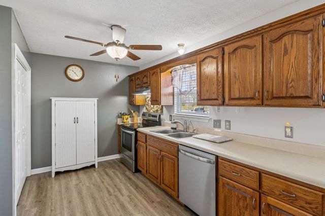 112 Switchboard Rd, Portland, TN 37148