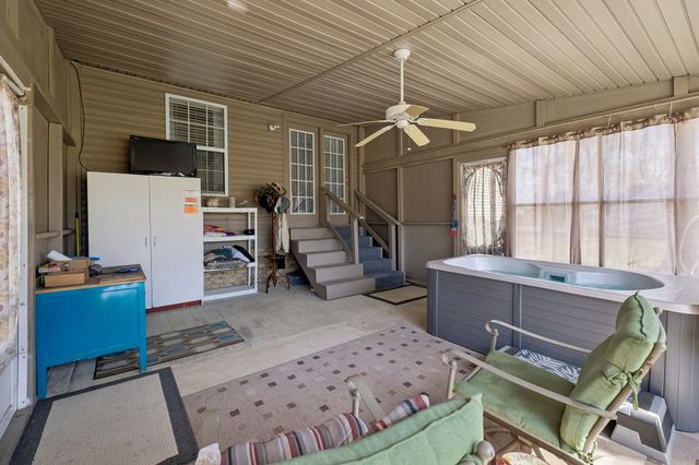 112 Switchboard Rd, Portland, TN 37148