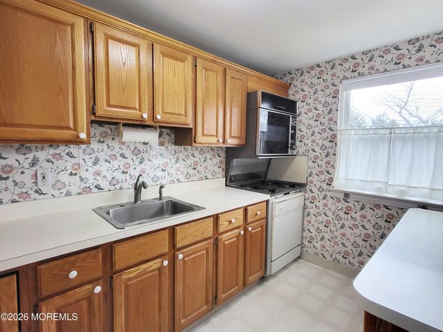 152 Manor Drive 1408, Red Bank, NJ 07701
