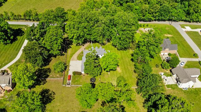 640 Denning Ford Rd, Portland, TN 37148