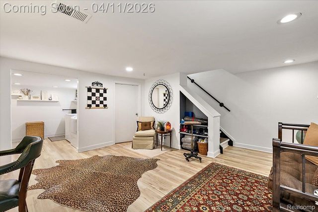 1077 N Old Woodward Avenue, Birmingham, MI 48009