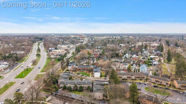 1077 N Old Woodward Avenue, Birmingham, MI 48009