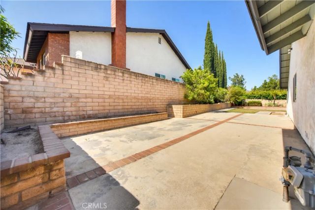 2046 W Ontario, Corona, CA 92882