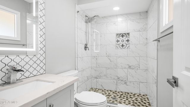 5238 W ACAPULCO Lane, Glendale, AZ 85306