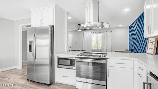 5238 W ACAPULCO Lane, Glendale, AZ 85306