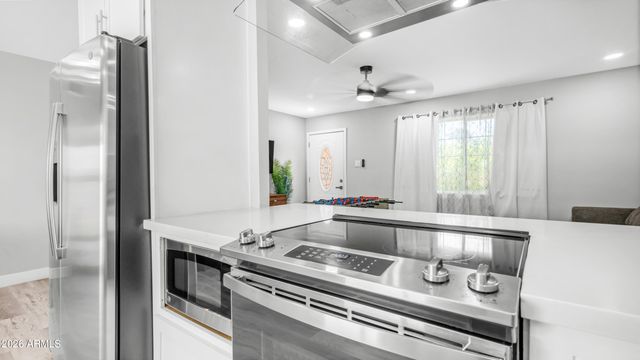 5238 W ACAPULCO Lane, Glendale, AZ 85306