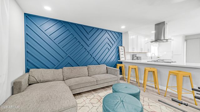 5238 W ACAPULCO Lane, Glendale, AZ 85306