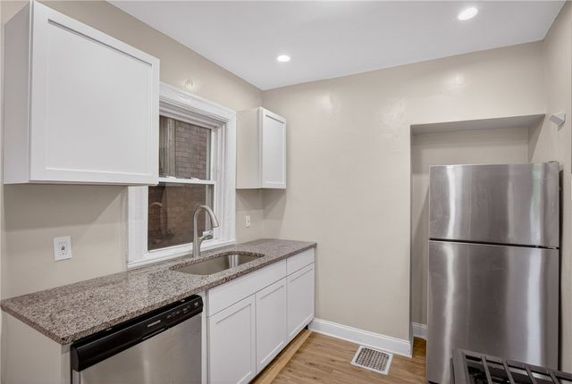 5404 Black St, Garfield, PA 15206