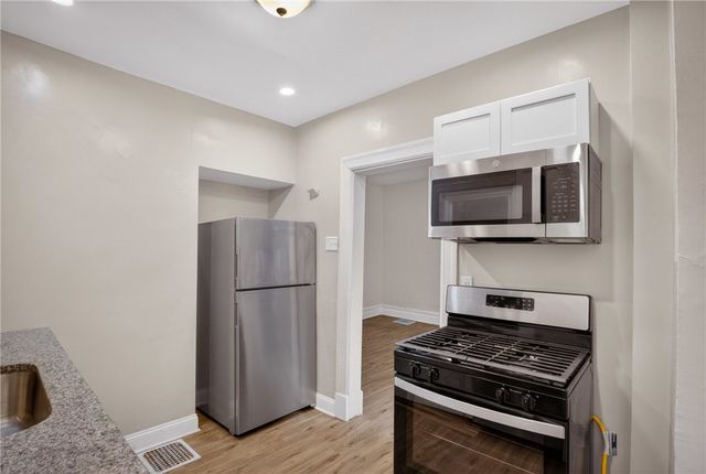 5404 Black St, Garfield, PA 15206