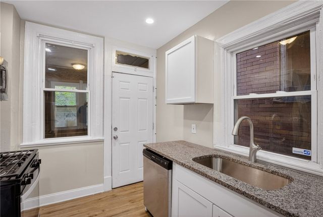 5404 Black St, Garfield, PA 15206