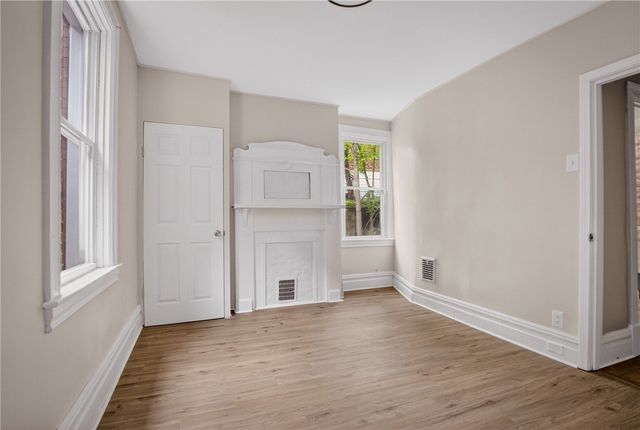 5404 Black St, Garfield, PA 15206