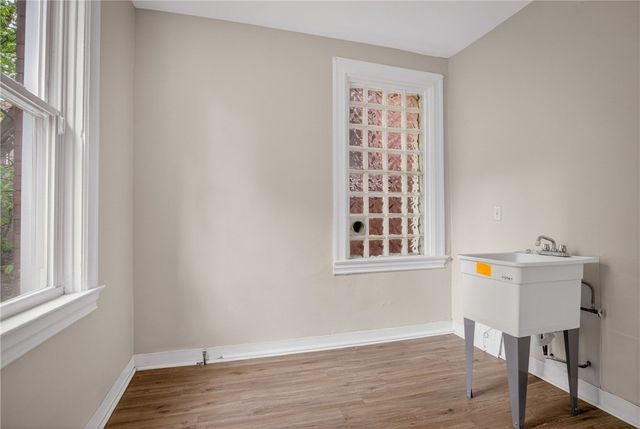 5404 Black St, Garfield, PA 15206