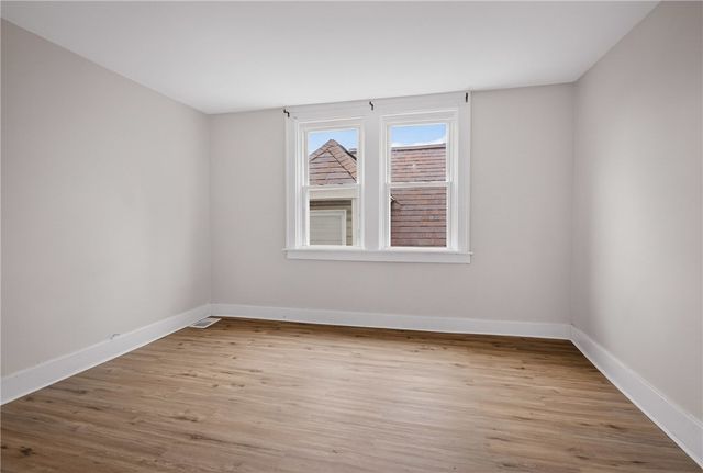 5404 Black St, Garfield, PA 15206